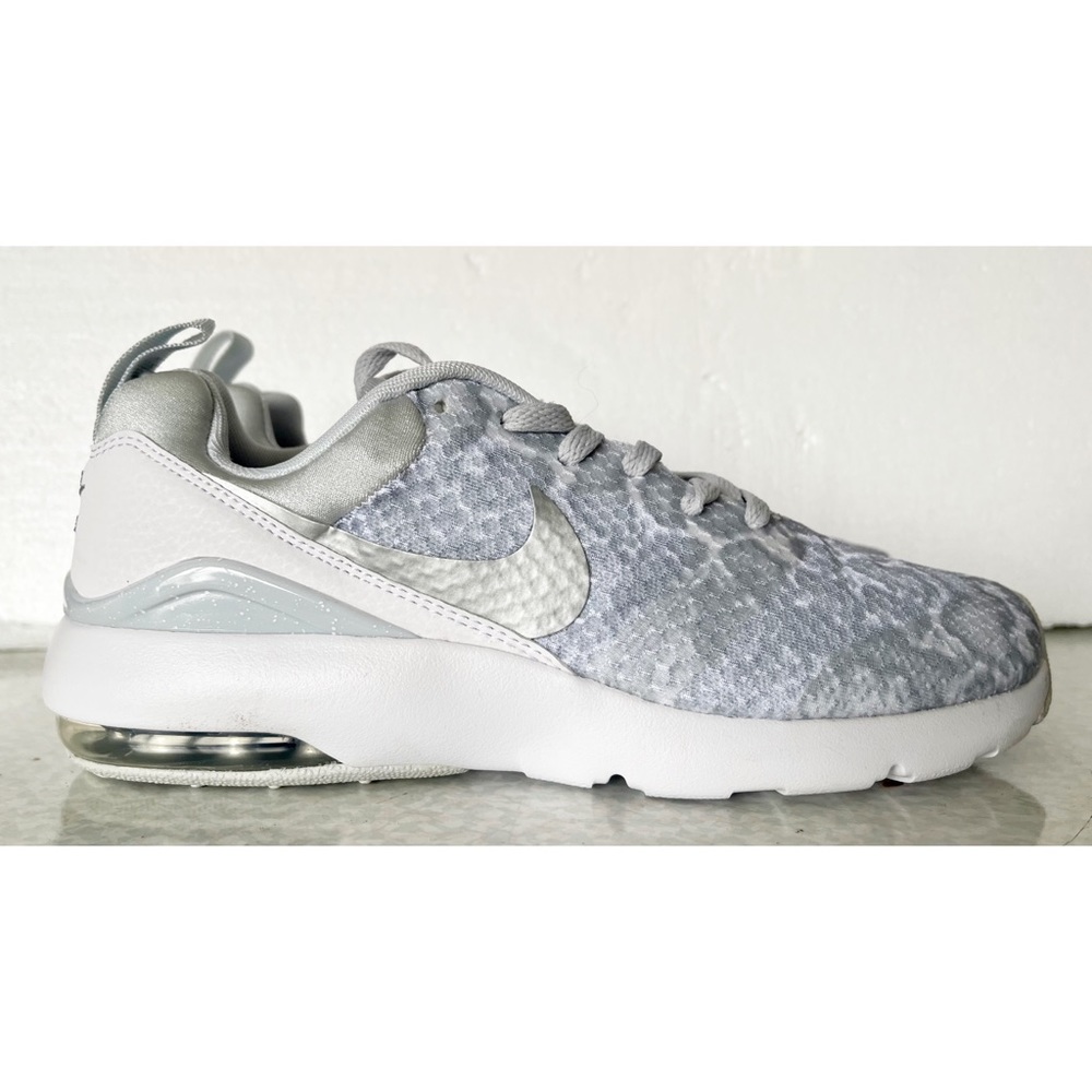 Nike Womens Air Mac Siren Grey White Snakeprint Sneakers Size 6 NEW